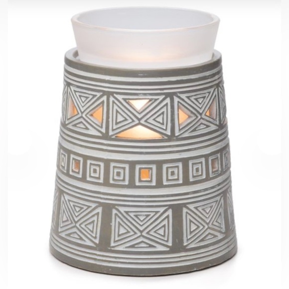 Hidalgo Scentsy Warmer - Picture 1 of 7
